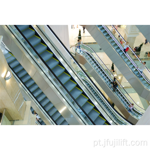 Elevador panorâmico de mercadorias em Villa